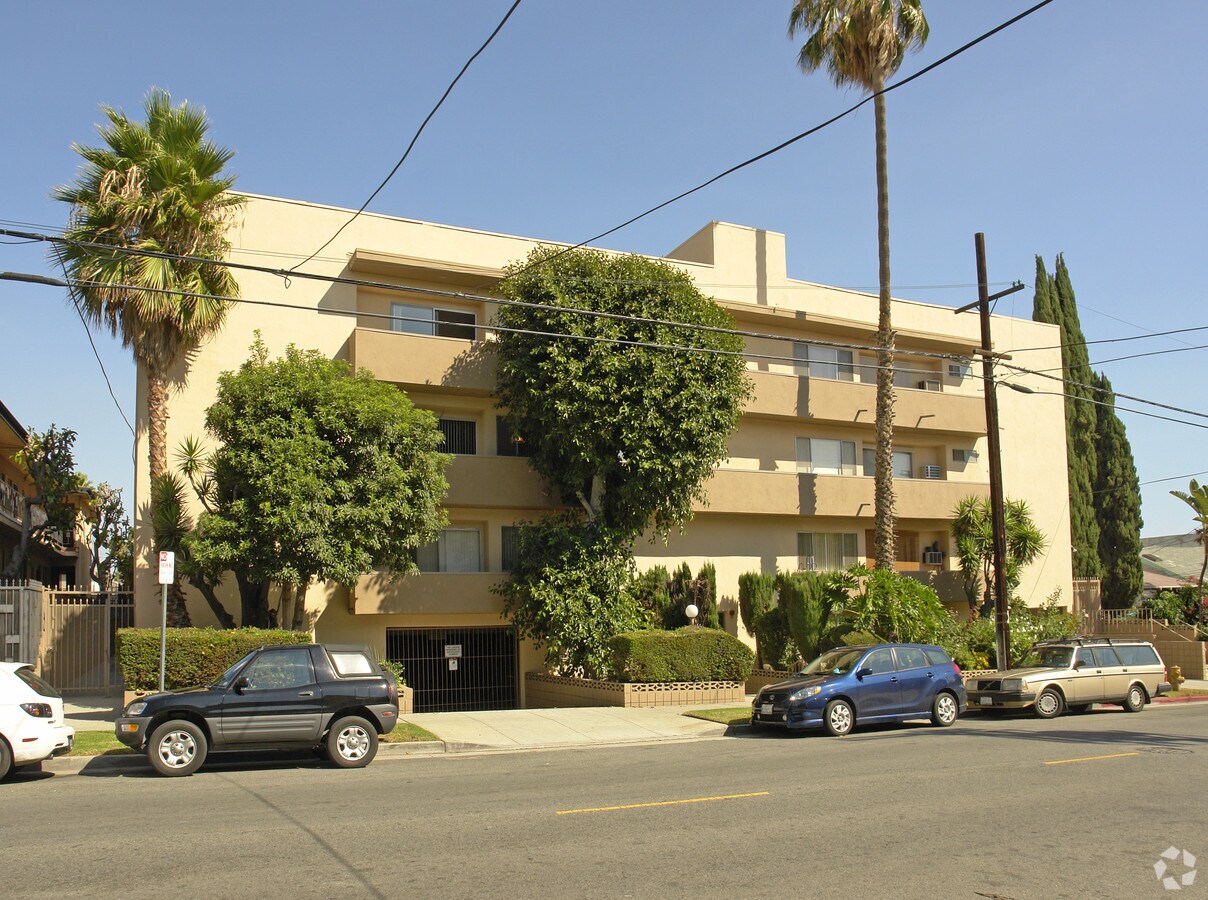 North Gardner Street Apartments - North Gardner Street Apartments