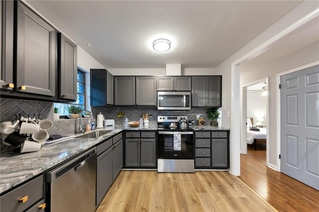 Photo - 3390 Creek Valley Dr SE