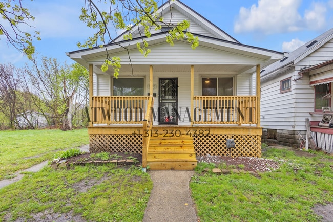 Building Photo - This beautifully updated 3-bedroom, 1-bath single-family home is ready for move-in!