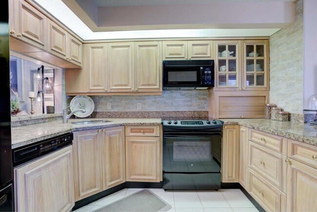 Photo - 143 Bay Colony Dr N Unit n