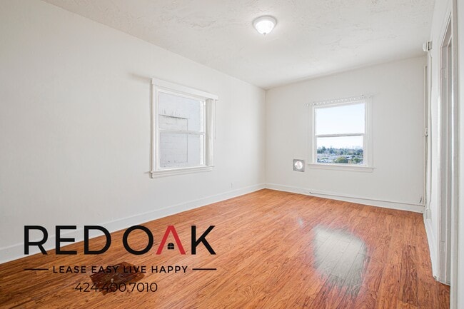 Building Photo - 302 Alexandria Ave Unit 409