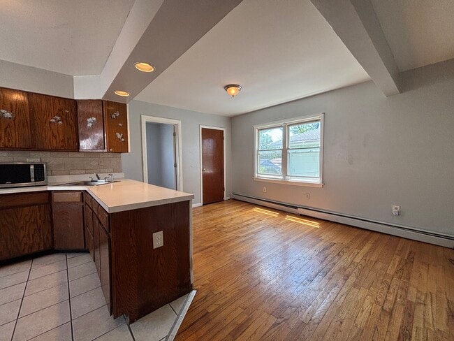 Building Photo - 226 Gordon St Unit 2