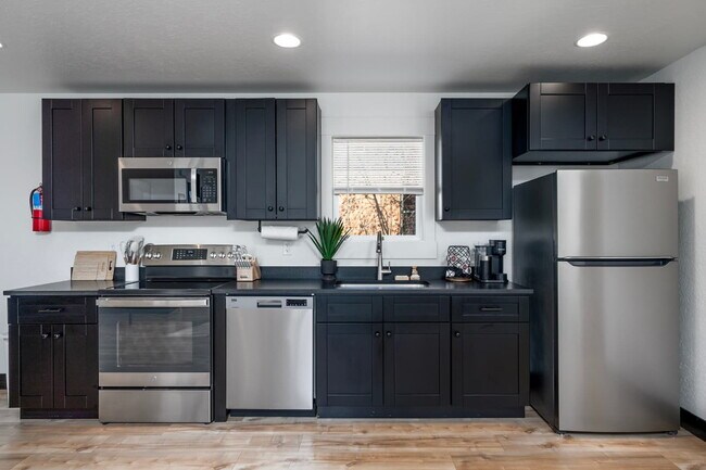 Downtown furnished rental w/ all utilities included (avail. Oct. thru May only)