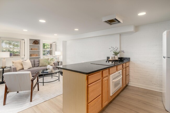 Photo - 1683 35th St NW