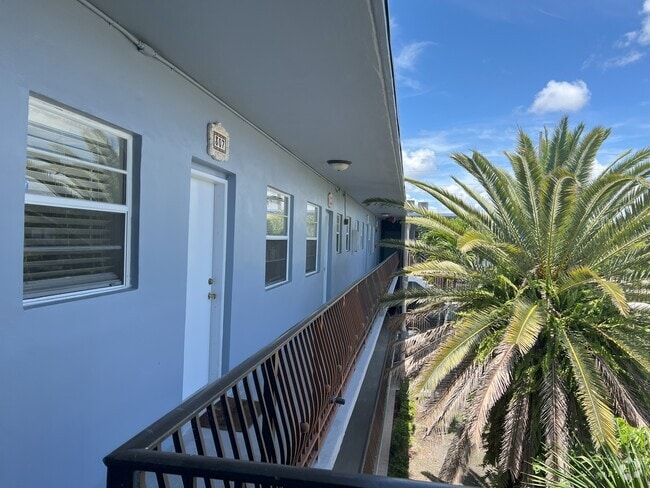 3rd Top Floor with Elevator - 110 SE 2nd St Unit 307 Rental