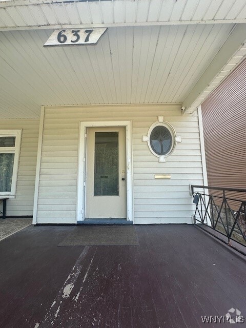 Building Photo - 637 W Delavan Ave Rental