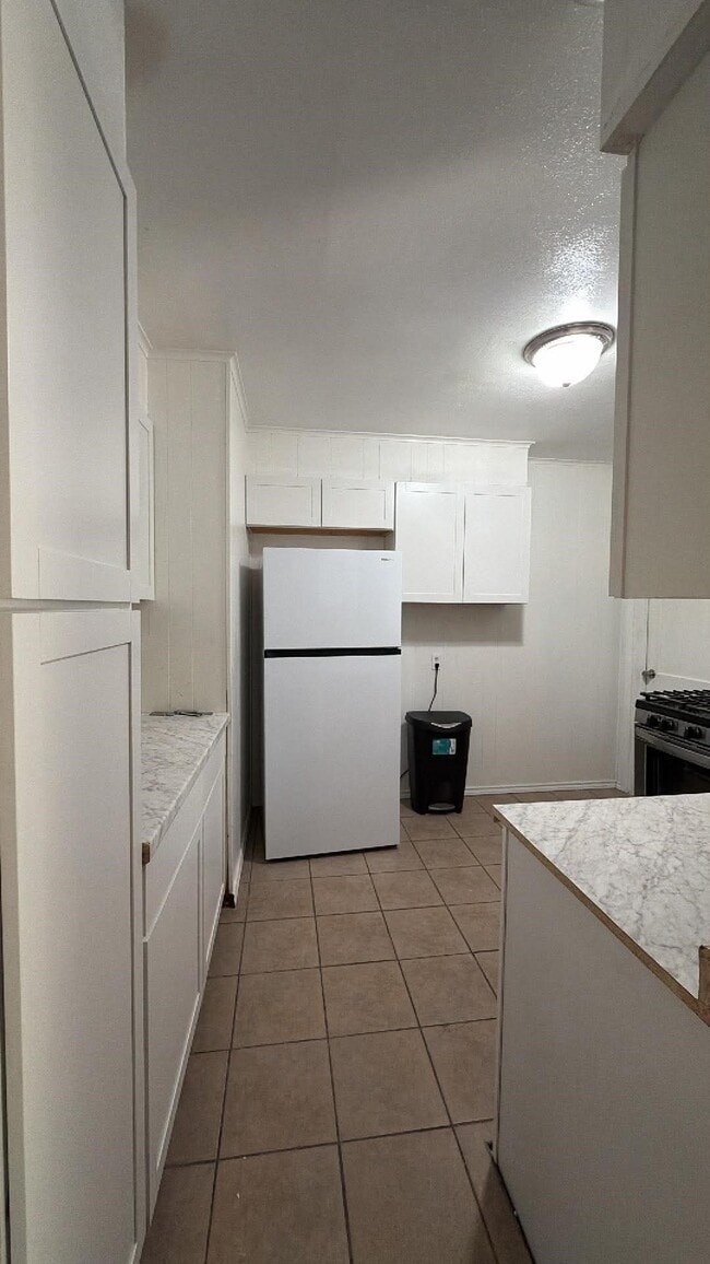 Photo - 1050 Boyd St
