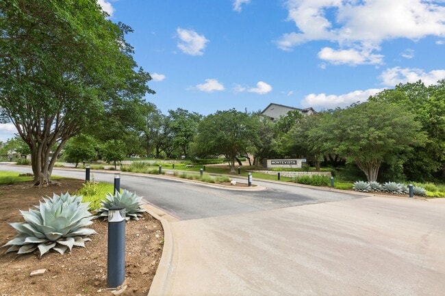 Photo - Amazing 1 bedroom, 1 bathroom Condo in Montevista! Unit 1605