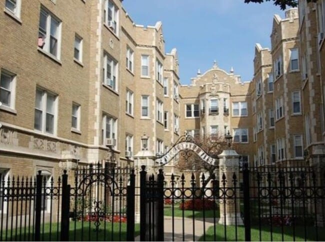 Photo - 1220 W Pratt Blvd Condo Unit 3-S