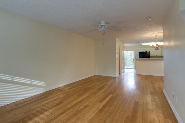 Photo - 474 Flintlock Ct