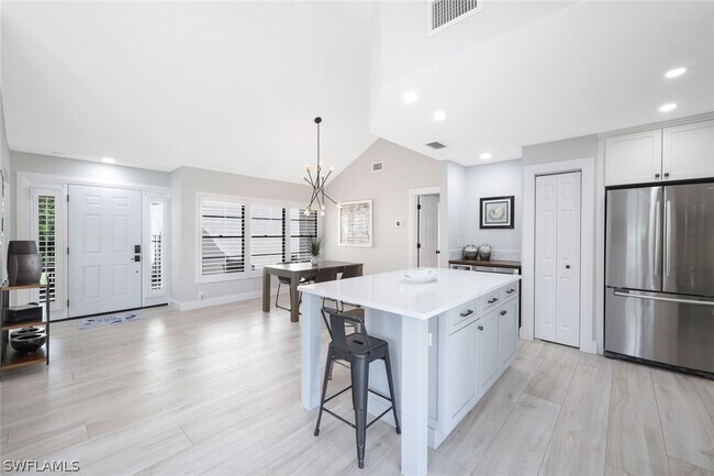 Photo - 714 Reef Point Cir