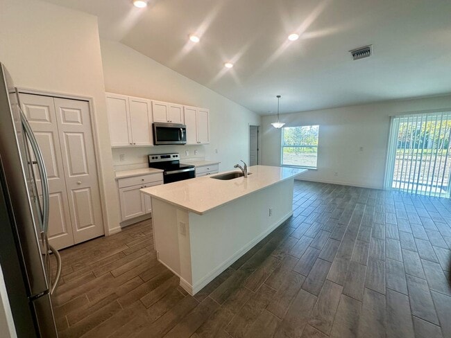 Photo - 4 Bedroom -2 Bathrooms NE Cape Coral- City Water (Del Prado & Pine Island)