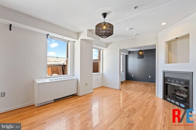 Photo - 815 King St Unit 4C