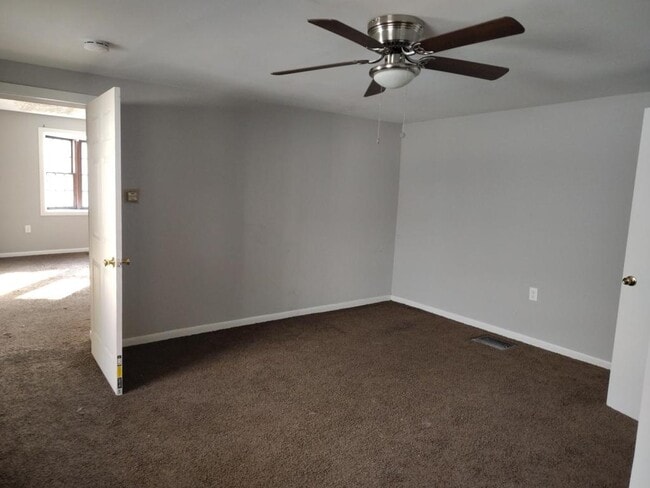 Photo - 860 Crescent Ave