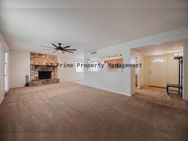 Photo - 2429 E Juanita Ave