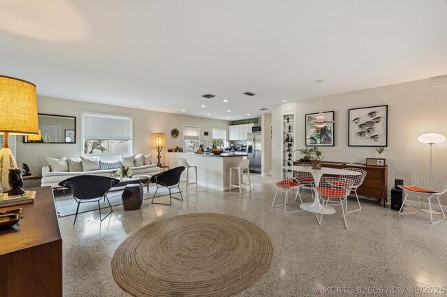 Photo - 708 Westwind Dr