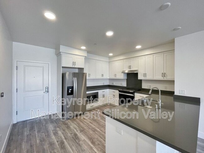 Photo - 42111 Osgood Rd