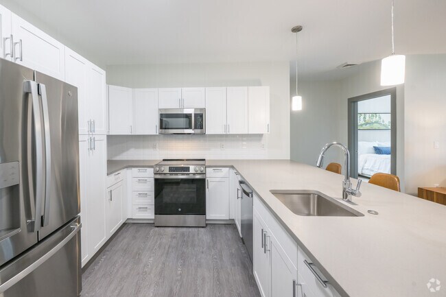 2BR, 2BA - 1,140SF - Kitchen