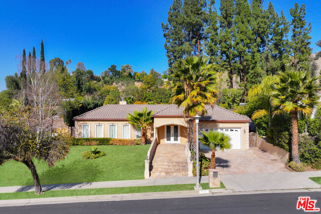 Photo - 18125 Lake Encino Dr Casa