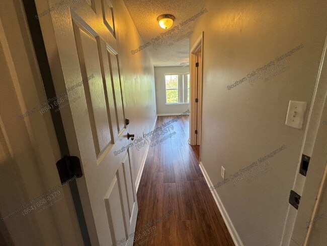 Photo - 1123 Harts Ridge Dr
