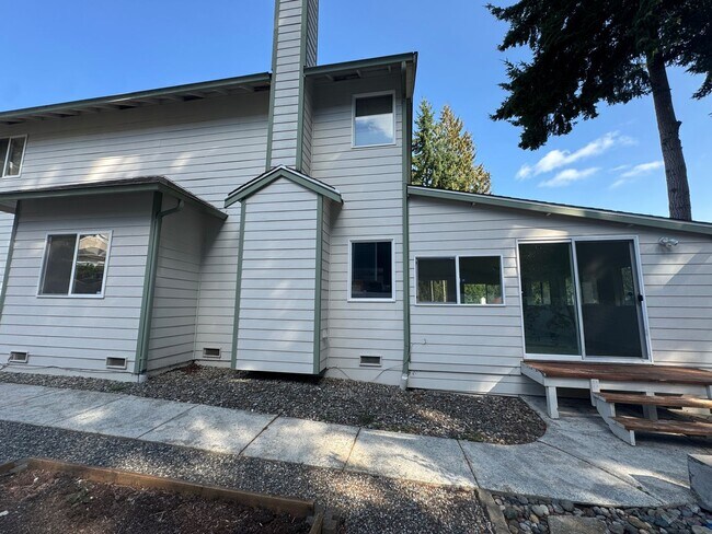 Photo - 979 NW Calypso Cir
