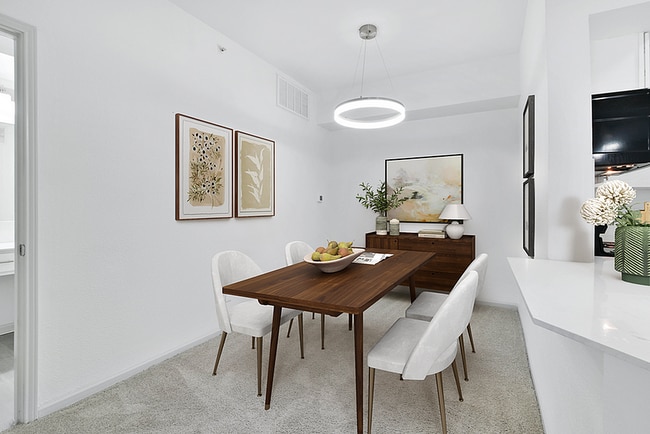 Photo - Northern Cross Apartments