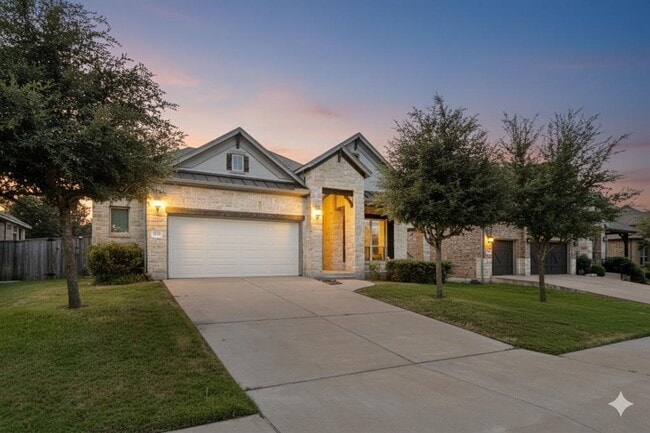 Building Photo - 204 Blue Spruce Way