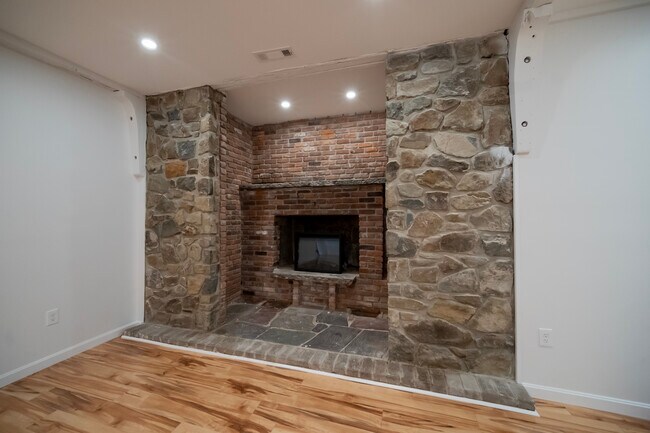 Photo - 10 Wampanoag Trl Unit 3