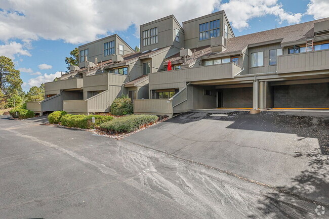 Building Photo - 2650 Valley View Dr Unit 223 Rental