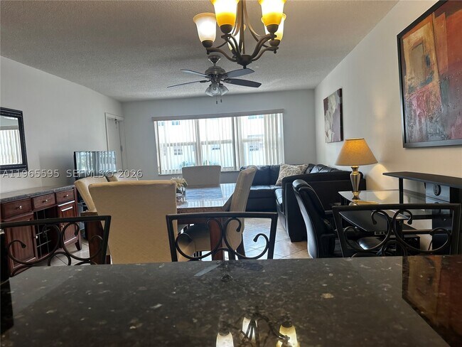 Photo - 410 SE 2nd St Unit 308