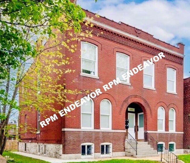 Building Photo - 3230 Pulaski St Unit 3232B Pulaski St 1F