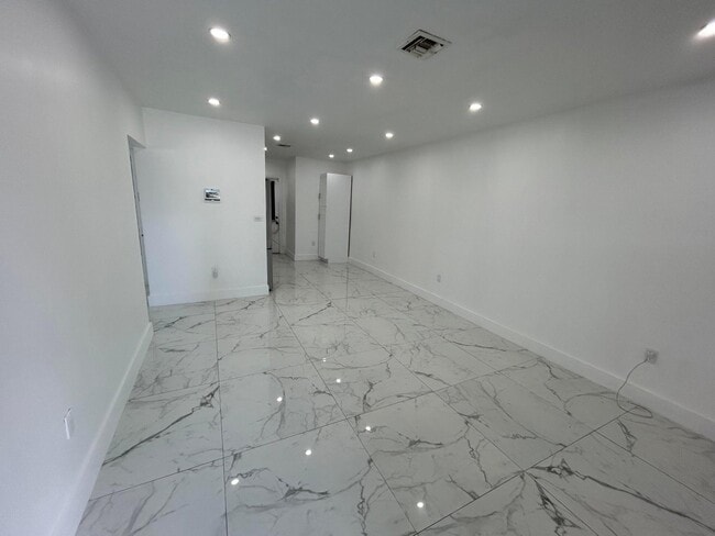 Photo - 4350 SW 62nd Ave