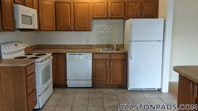 Photo - 1131 Commonwealth Ave Unidad 5