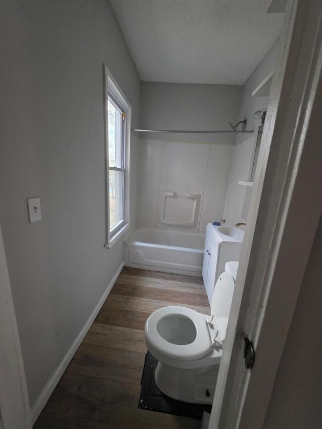 Photo - 455 Flint St