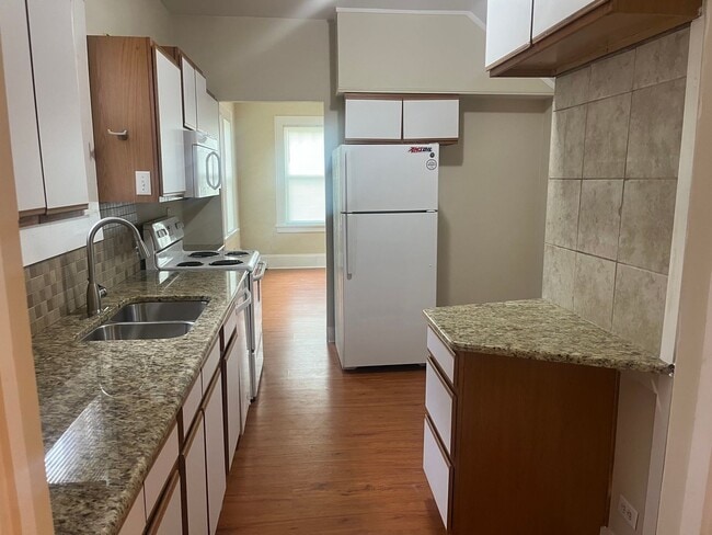 Photo - Pretty Condo In Highly Desirable Neighborhood