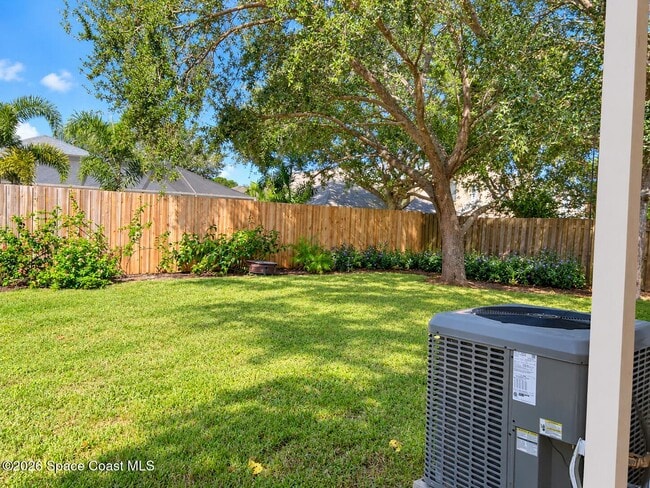 1044 Sedgewood Cir