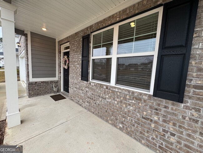 Photo - 166 Woodbrook Trl