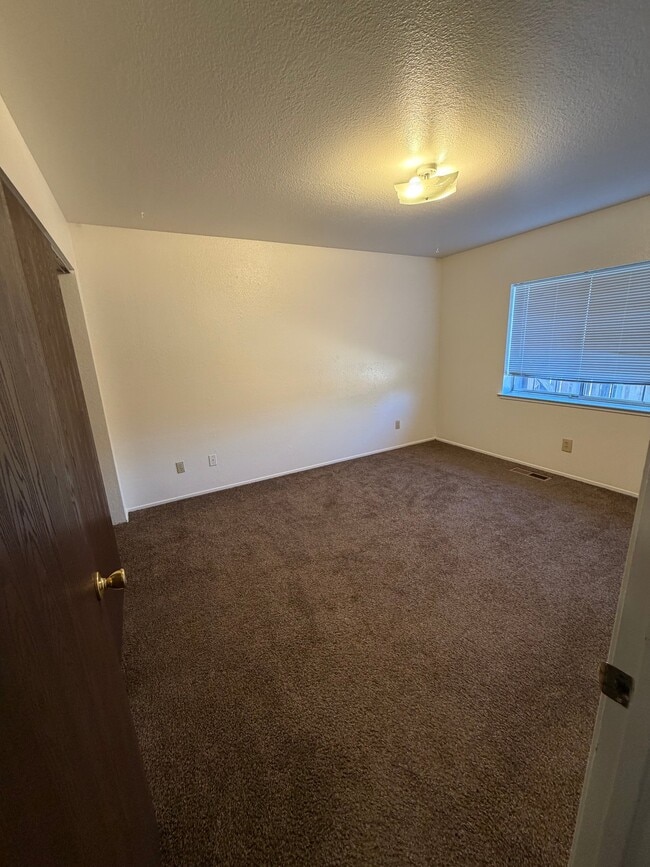 1404 James Rd Unit 1
