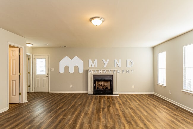 Photo - 3103 Cedarwood Dr