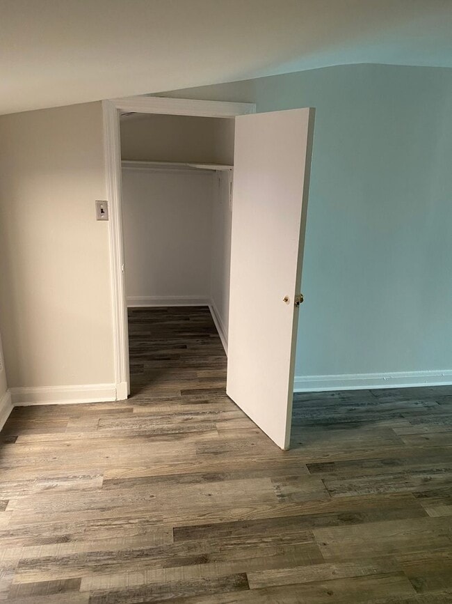 Photo - 22 Bloomsbury Ave Unit B22B