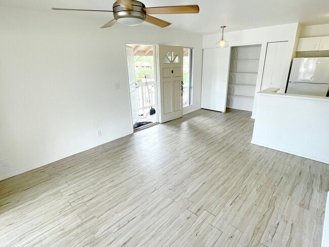 Photo - Top-Floor 2BR / 1.5BA Southpointe Condo – ... Unit 18-201