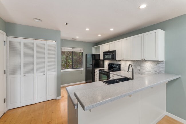 Photo - 710 NW Naito Pky Unit C12