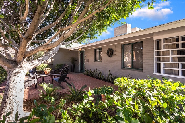 Photo - 543 W Coronado Rd