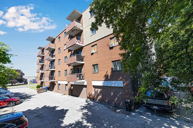 Photo - 1475 Birchmount Rd