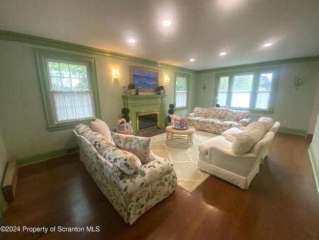 Photo - 1008 Electric St