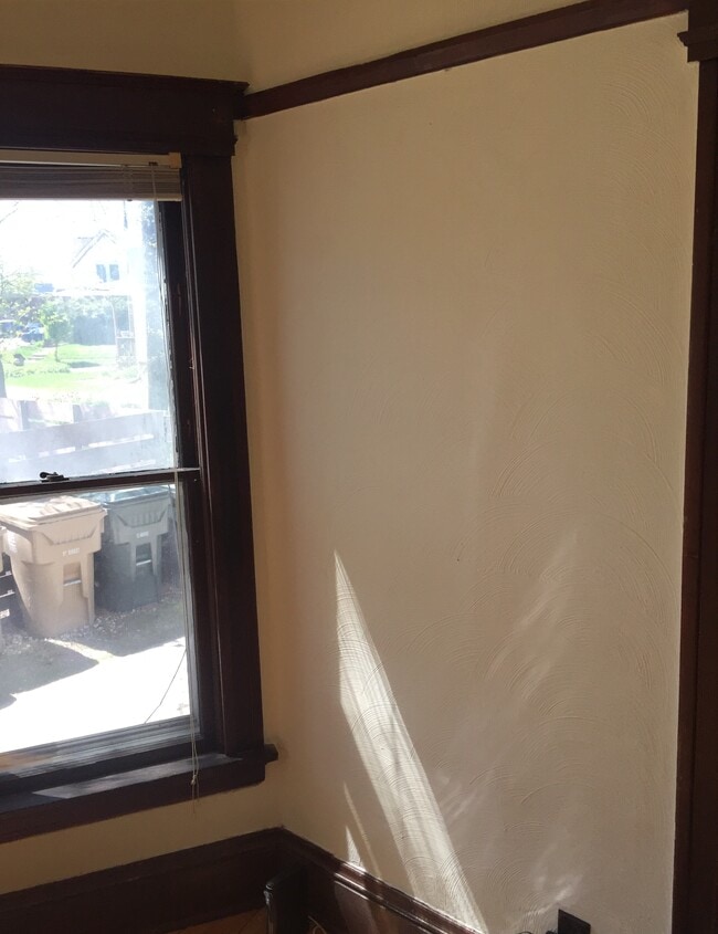 Photo - 2078 Atwood Ave Unidad C