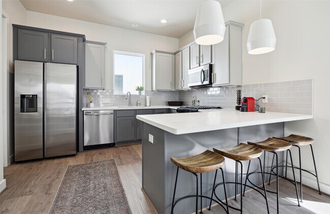 Photo - 137 Eastwood St