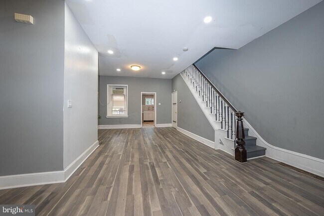 Photo - 4517 Ritchie St