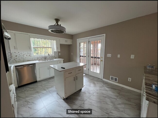 Photo - 1451 Snapfinger Rd