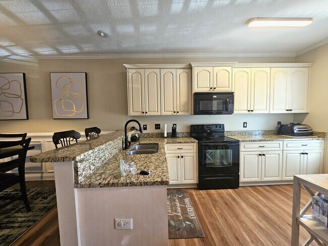 Photo - 1413 Leigh Ct